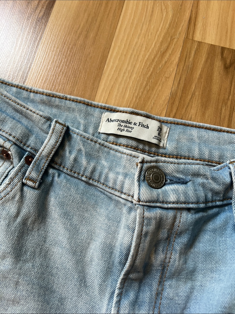 Abercrombie High Rise Skinny Jeans - Picture 2 of 3